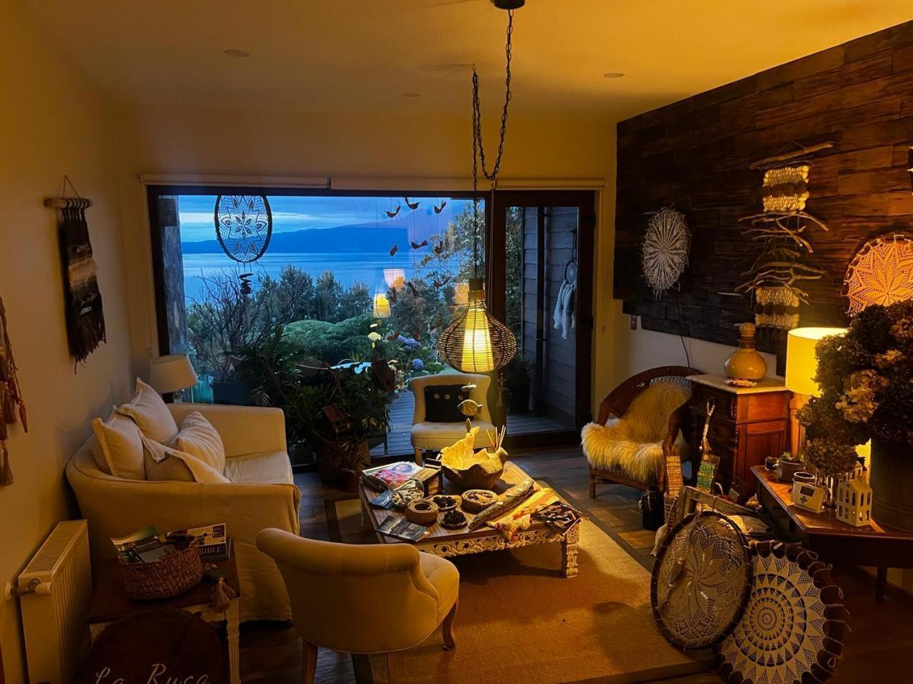 Bed and Breakfast Quetrihue Puerto Varas Esterno foto